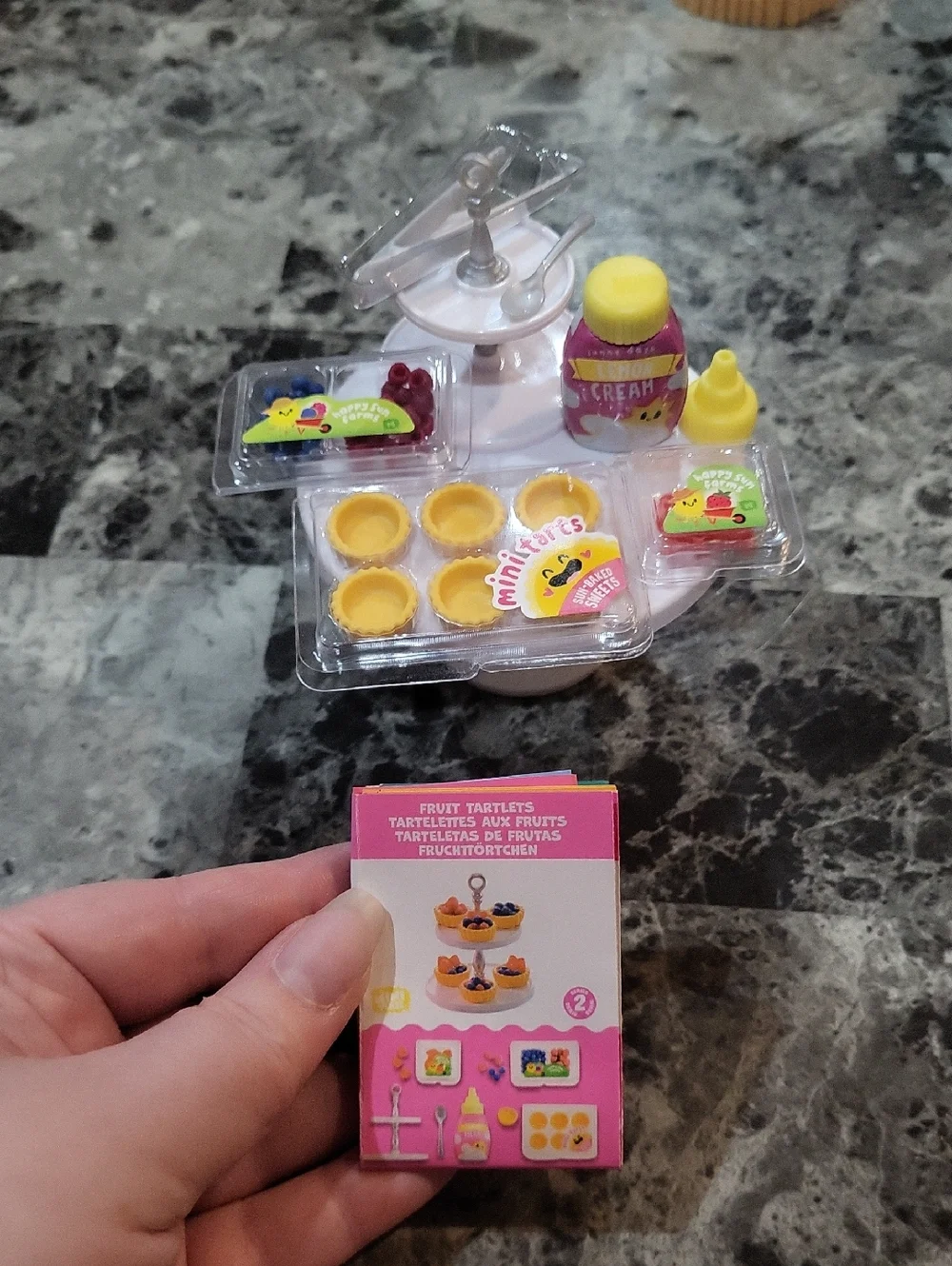 Miniverse Make It Mini Fruit Tartlets